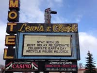 Motel_Friendly_2013-04-16